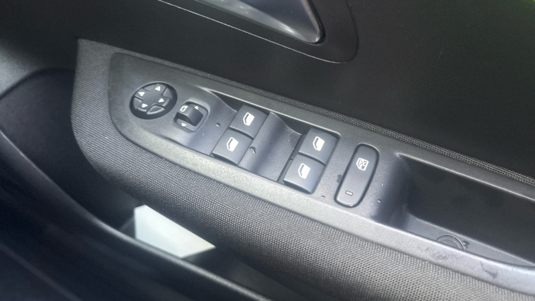 Peugeot 208 1.2 PureTech 100 Active 5dr Petrol Hatchback